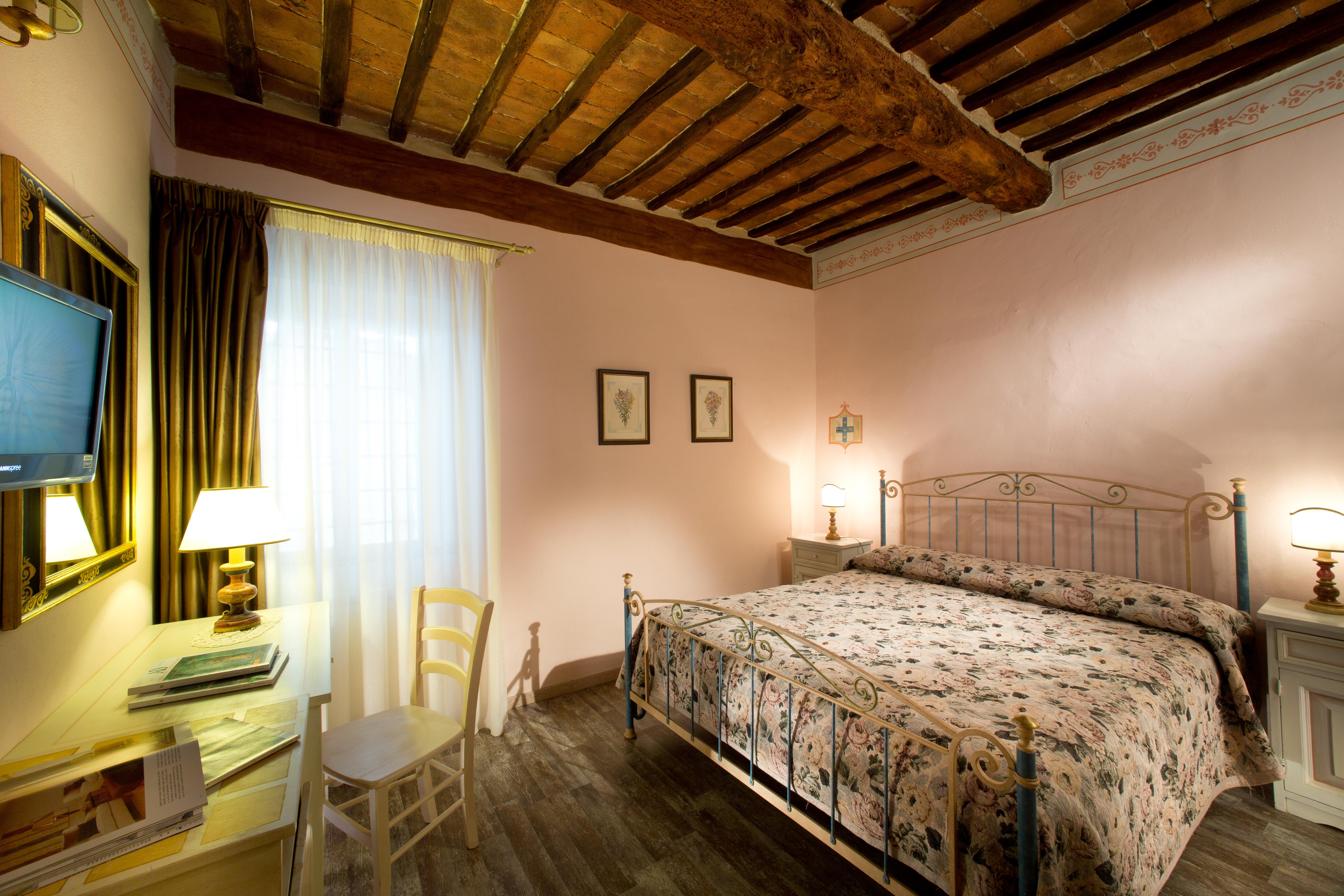 Palazzo Di Valli Siena