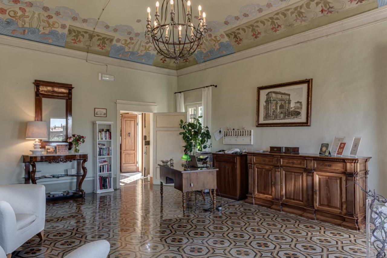 Palazzo Di Valli 3* Siena